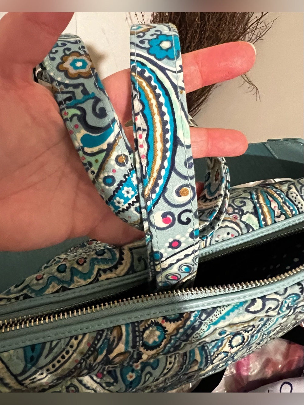 Vera Bradley Carson Shoulder Bag Quilted Daisy Dot Paisley (Retired) Blue Pink - Picture 10 of 16